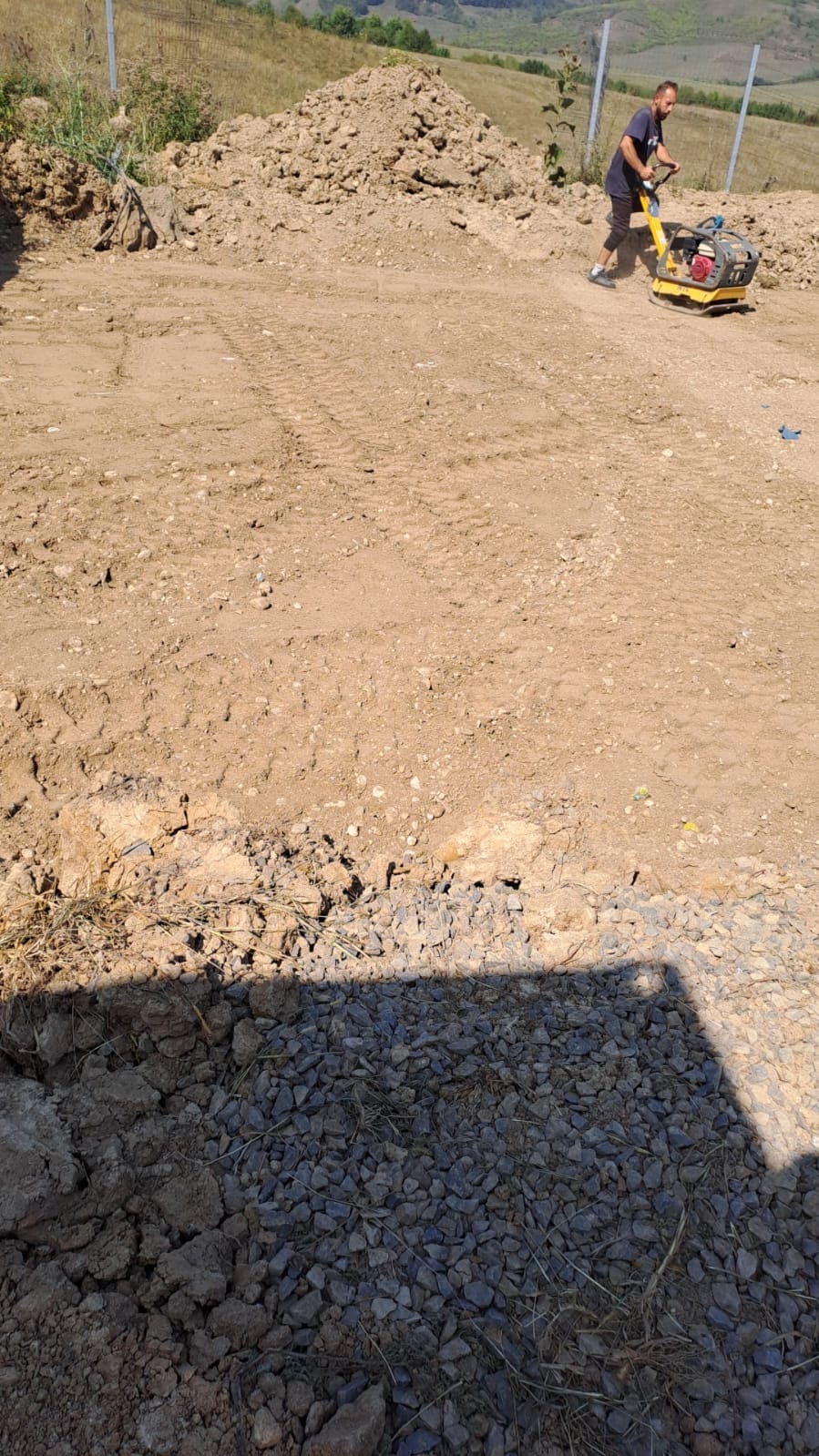 Bunesti - rezervoare apa potabila Roades — fotografie 2 din 29